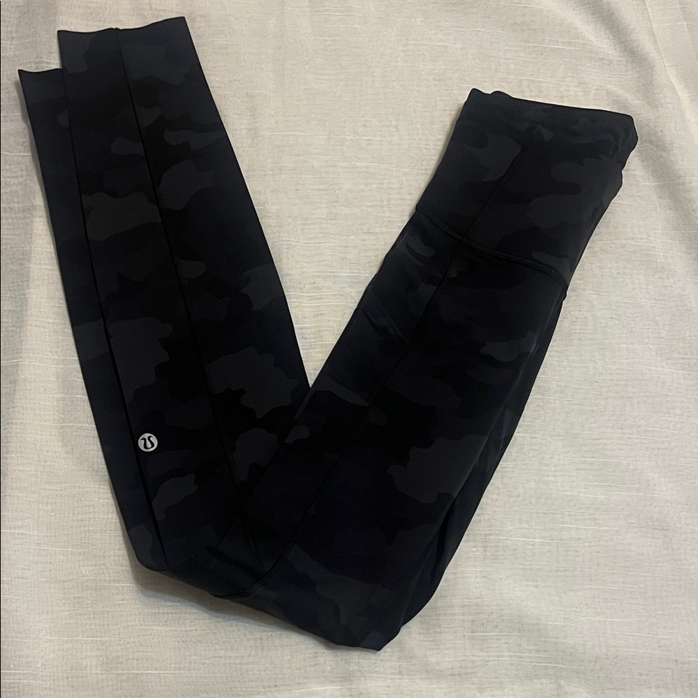 lululemon NWOT Black Camo Leggings